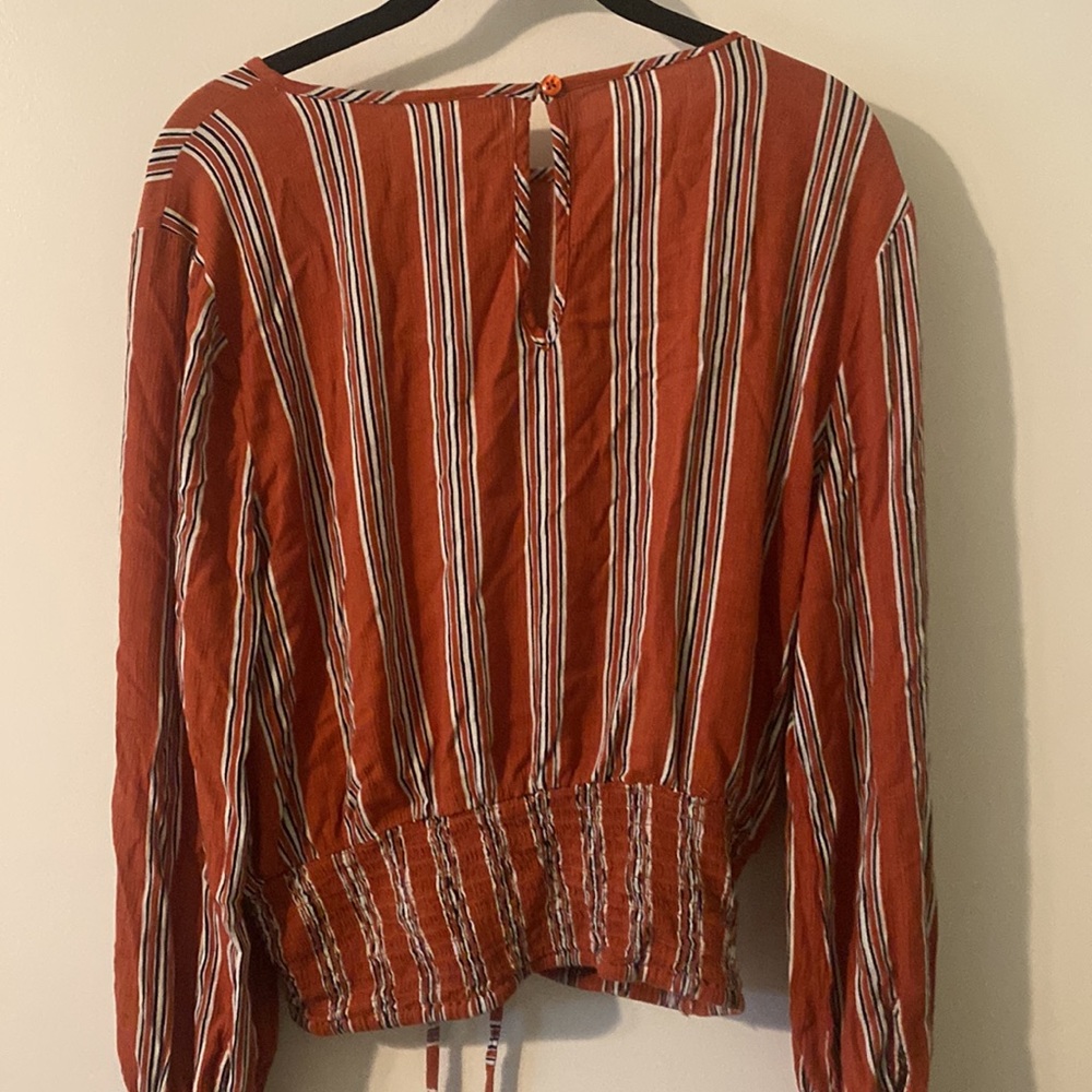 🤎DIZZIRE Top🤎 - Picture 3 of 3